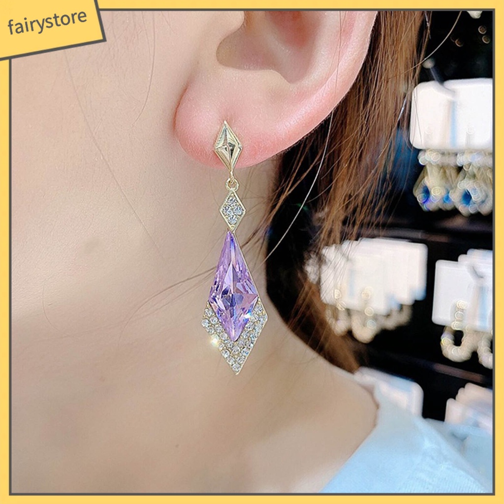 1 Đôi Bông Tai Đính Đá Lấp Lánh Trọng Lượng Nhẹ Dành Cho Nữ