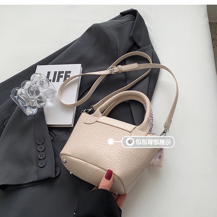 Túi Đeo Chéo Ngực niche Mới Phổ Biến Thời Trang Đa Năng Cho Nữ