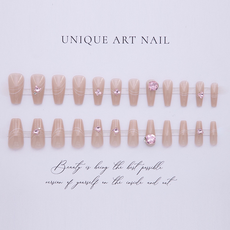 Bộ Móng Tay Giả Màu Hồng Nude Đính Kim Cương Xếp Chồng Lên Nhau