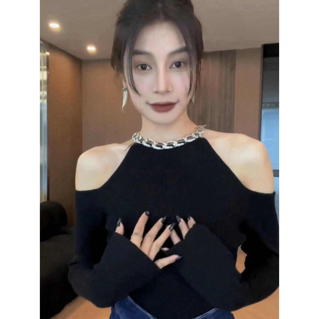 Áo Thun Nữ Cổ Tròn Dáng Ôm Phối Lỗ Thời Trang Mùa Xuân