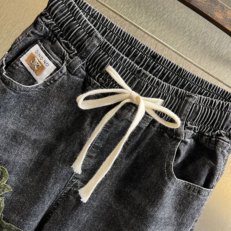 Quần Jean Nữ Lưng Thun Thêu Hoa Hồng Xinh Xắn