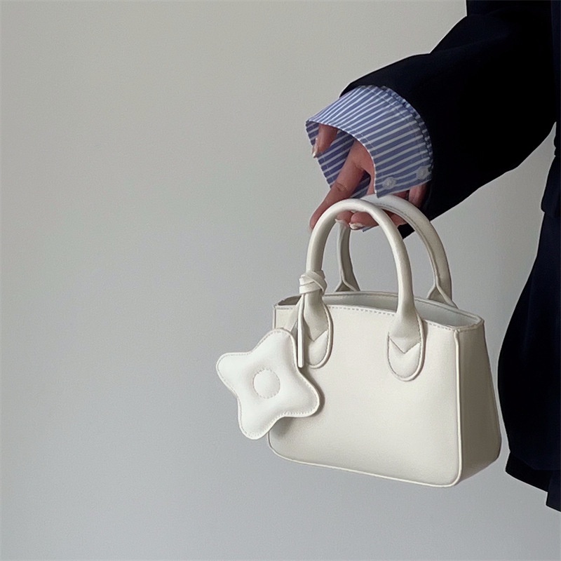 Túi Đeo Chéo Vai Dễ Thương Thời Trang 2023