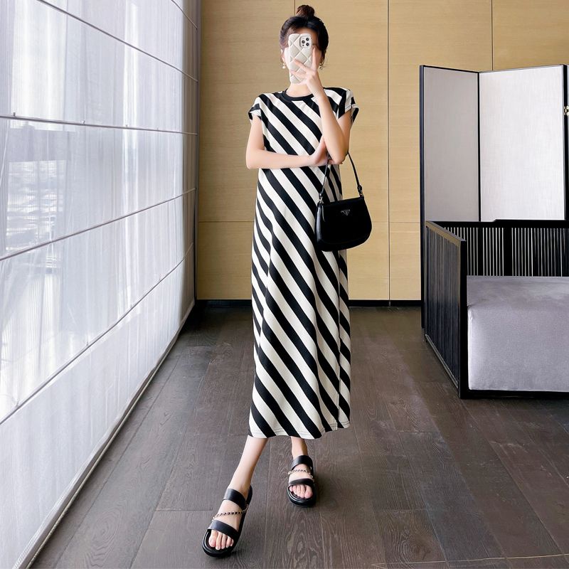 Miyake Đầm Bầu Xếp Ly Cao Cấp Cổ Tròn Họa Tiết Kẻ Sọc Màu Tương Phản Thời Trang Mùa Hè