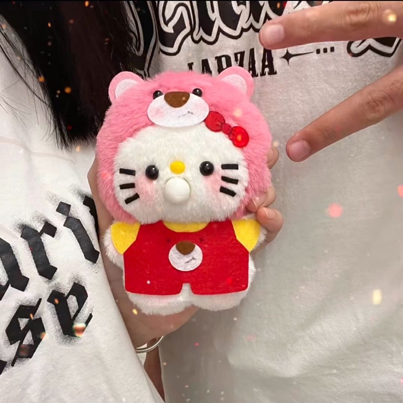 Strawberry bear kt cat plush doll handmade diy material bag homemade spit bubble squeak cartoon doll house phụ kiện