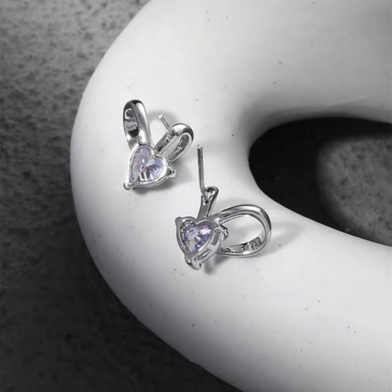 Khuyên Tai Hình Thỏ Đính Đá Zircon Màu Tím Sang Trọng