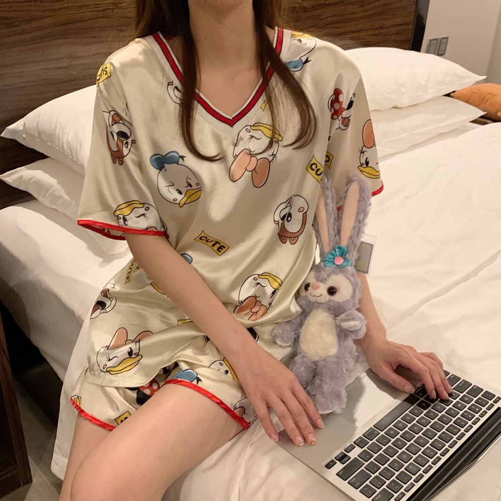 Bộ đồ ngủ ngắn tay✨mùa hè lụa băng cổ chữ V mỏng gợi cảm phục vụ tại nhà mùa hè bộ đồ hai mảnh quần short ngắn tay ngọt ngào và dễ thương TTK573