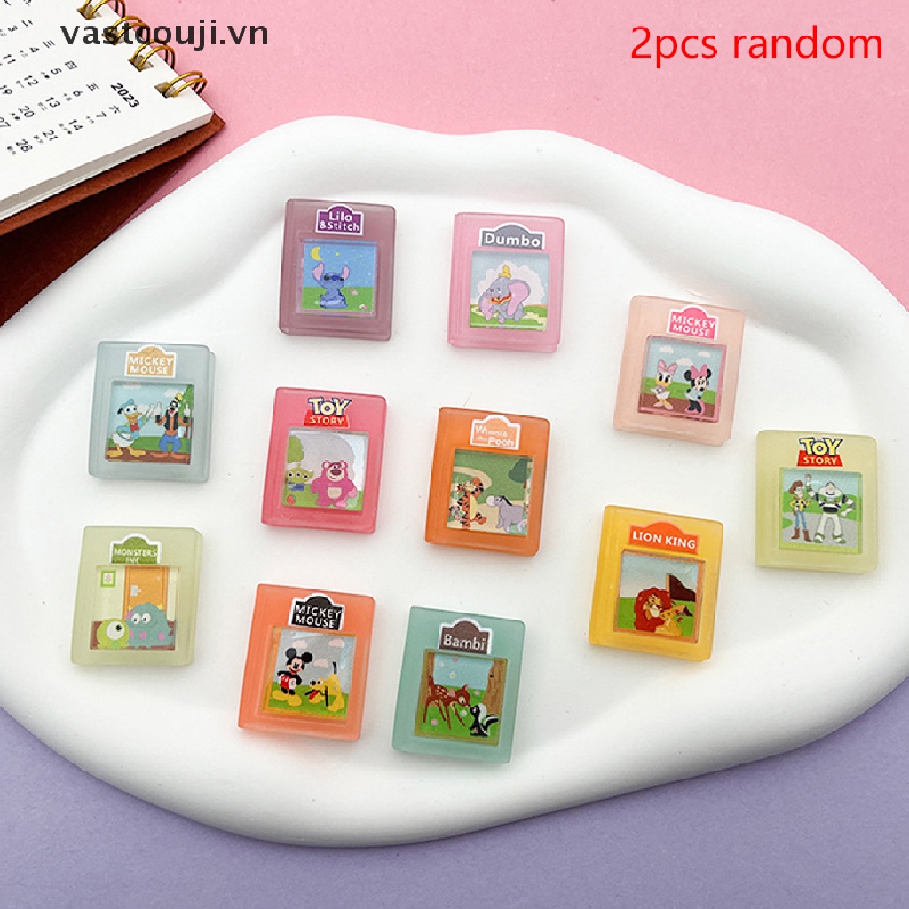 Bộ 2 Kẹp Sách Truyện Tranh Mini Bằng Nhựa Phát Quang Cho Bảng Điều Khiển Xe Hơi