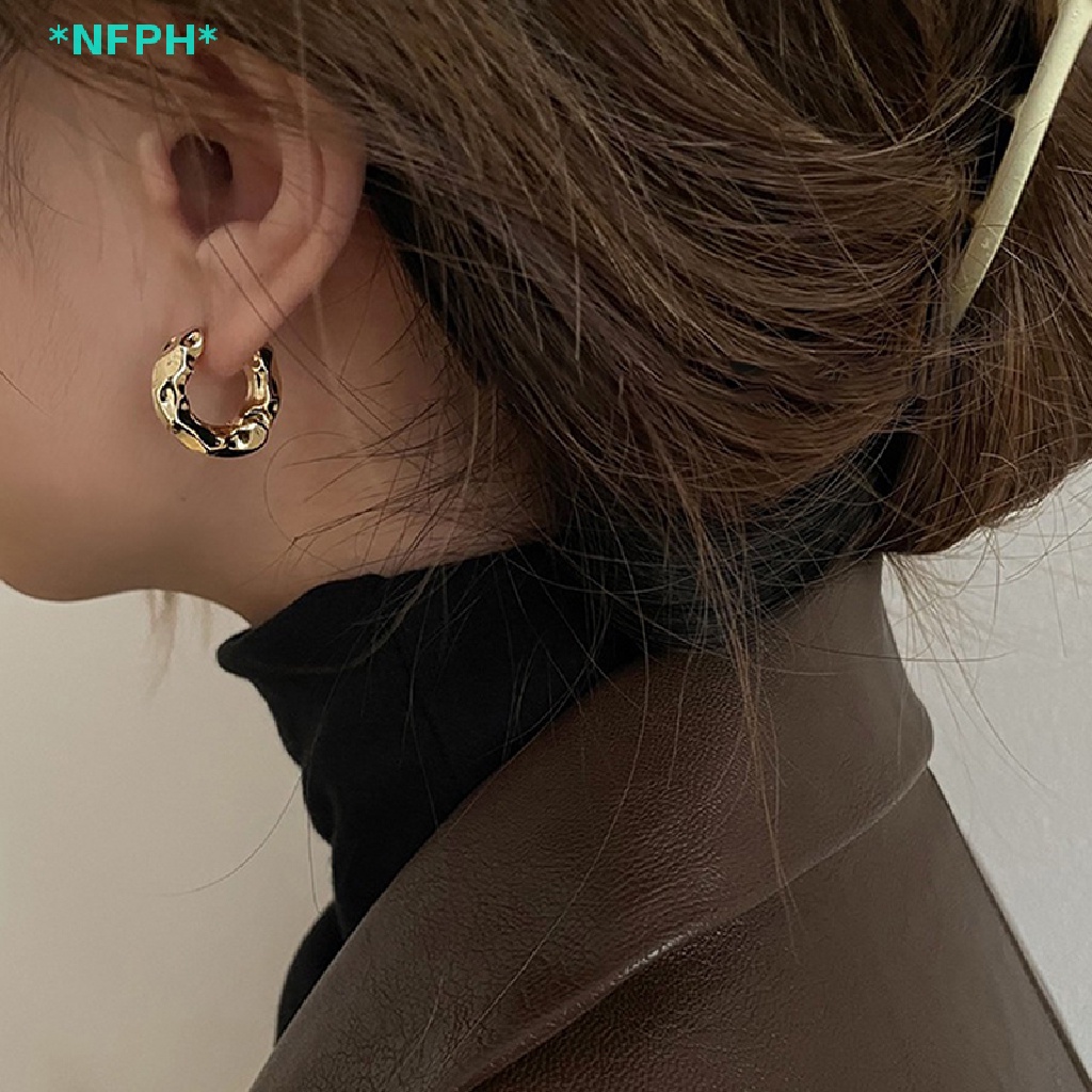 Nfph &gt; Bông Tai Vòng Tròn Gợn Sóng Bằng Kim Loại Dày Màu Lạnh Vintage Cho Nữ Mới