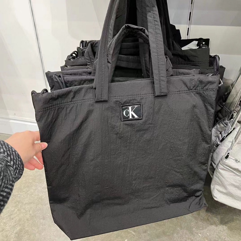 Túi Tote Đeo Vai Bằng Vải Dù Trọng Lượng Nhẹ Phong Cách Mới 2023