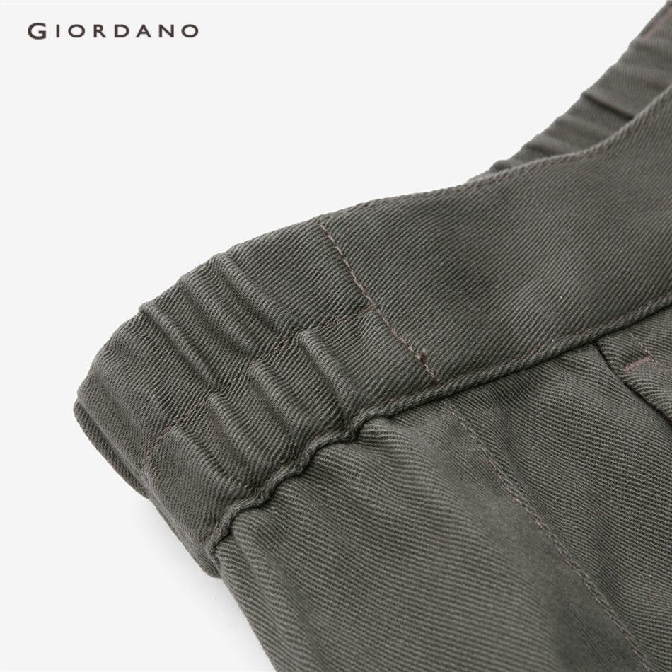 Quần short GIORDANO 18103901 co giãn eo thun nửa cho nam
