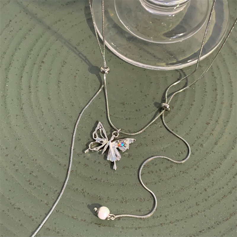 Vòng Cổ Titan Nhẹ Nhàng Hình Bướm Thiết Kế Lộ Xương Đòn Cao Cấp Phong Cách Hàn Quốc Sang Trọng