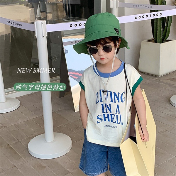 Áo tanktop unisex Living in a shell