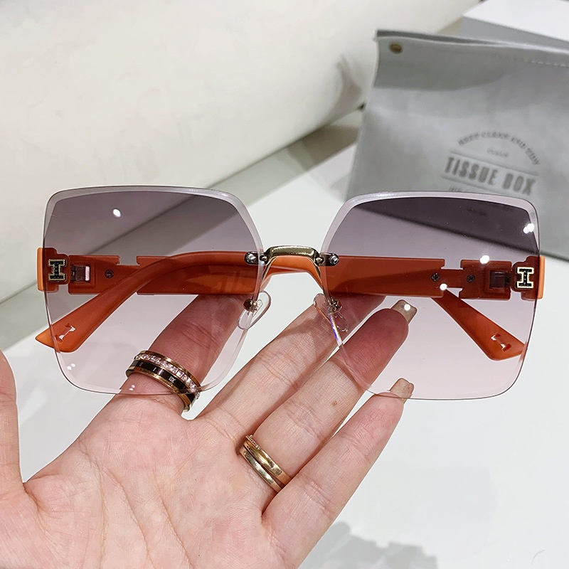 Kính Mát Thời Trang Nam Nữ Gọng Kim Loại Mới 2023 Màu Sắc