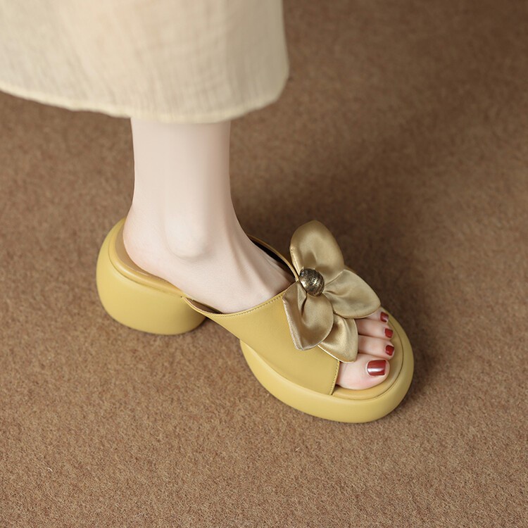 Duoya Dép Sandal Đế Xuồng Dày Hở Ngón Bằng Da Mềm Đính Hoa Màu Vàng Thời Trang