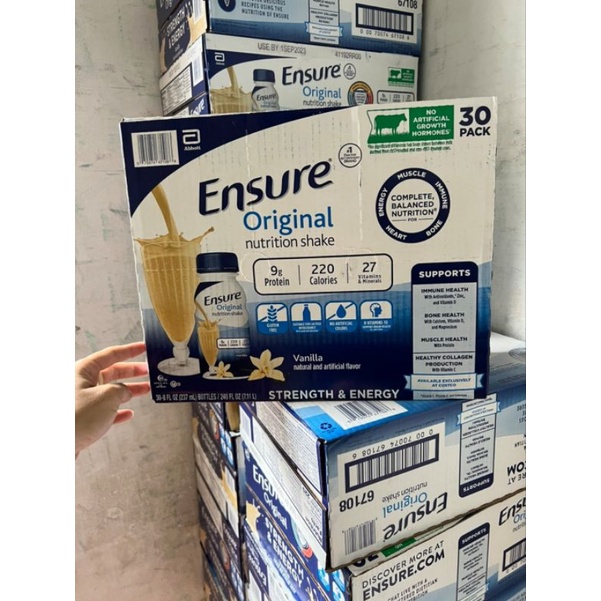 Thùng 30 chai sữa Ensure nước Original Nutrition Shake hương vanilla 237ml của Mỹ