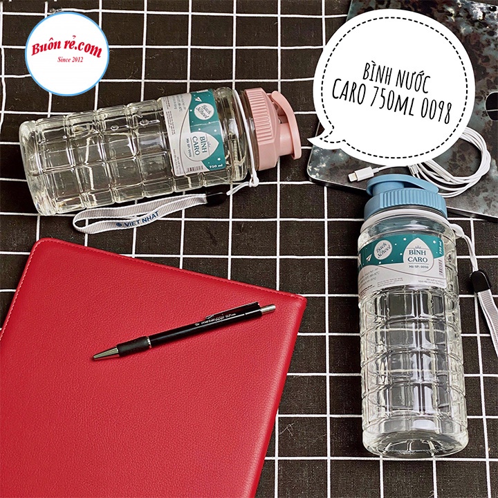 Bình nước học sinh kẻ caro 550ml/750ml/900ml Việt Nhật , Bình đựng nước thể thao có quai dù treo -Buôn rẻ
