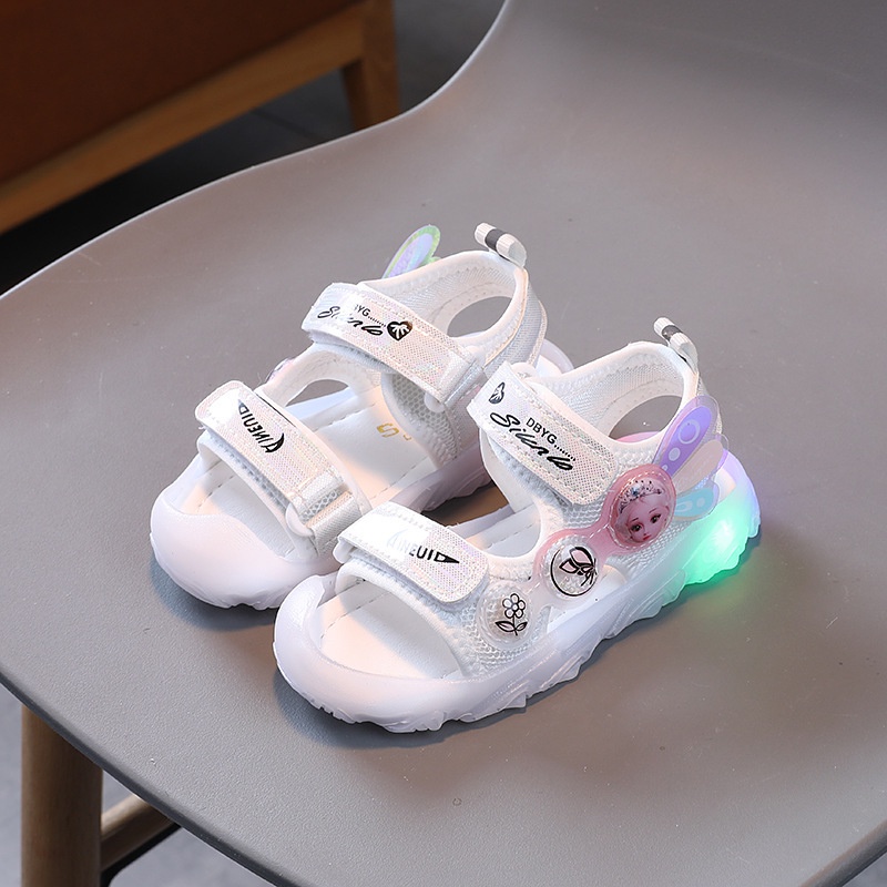 Giày Xăng Đan Đi Biển Thoáng Khí Chống Va Chạm Có Đèn Thời Trang Mùa Hè 2023 Cho Bé