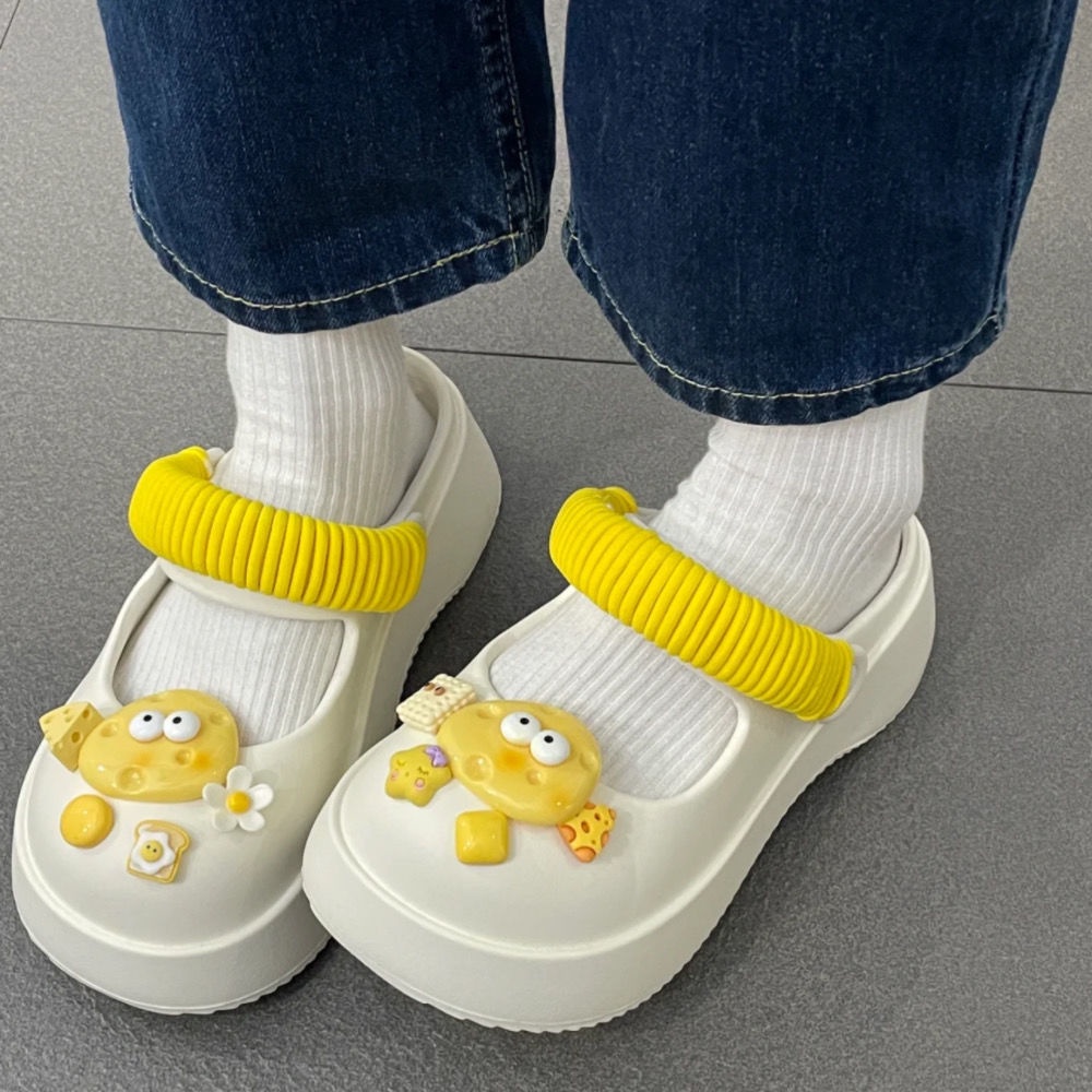 Dép Lười Đục Lỗ Họa Tiết Hoạt Hình Dễ Thương Thời Trang 2023 AA4337 Cho Nữ