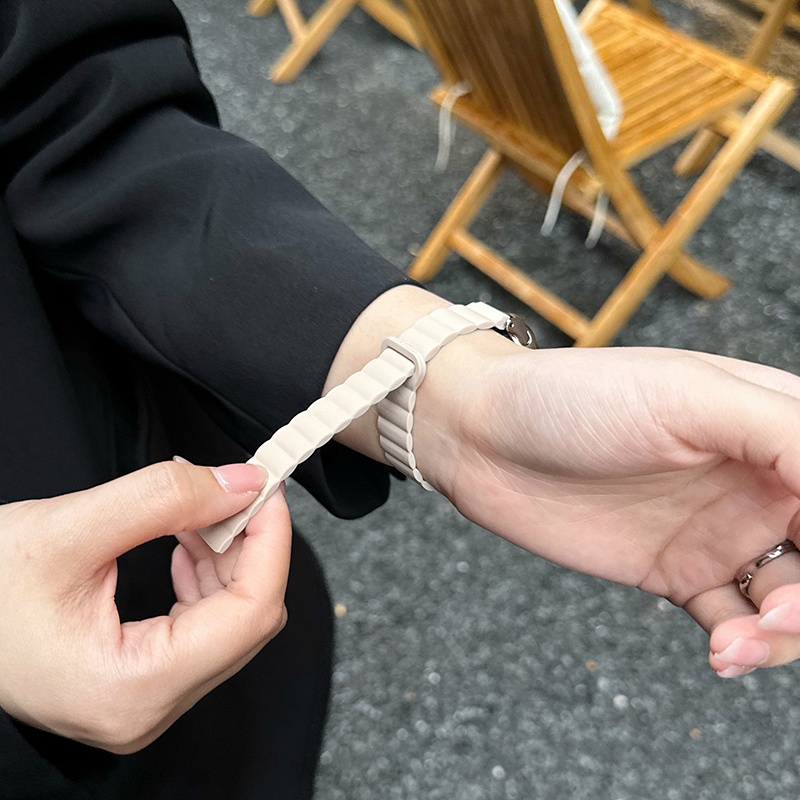 Dây Đeo Silicone Khóa Nam Châm Cho Đồng Hồ Thông Minh Xiaomi Miband 8 7 6 5 Miband 3 4 Mi Band8 Mi7 5 6