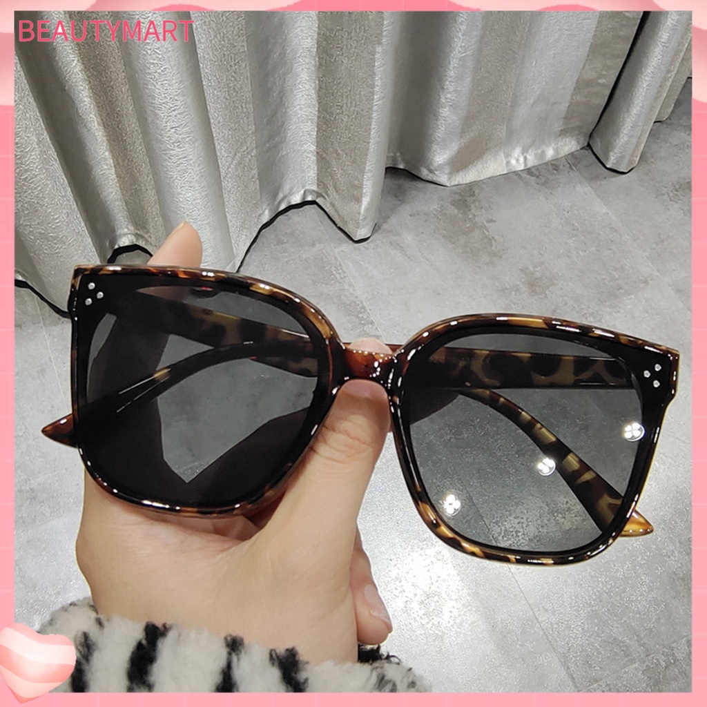 Kính Mát Gọng Vuông Siêu Nhẹ Chống Tia UV Trong Suốt Thời Trang Cho Cặp Đôi