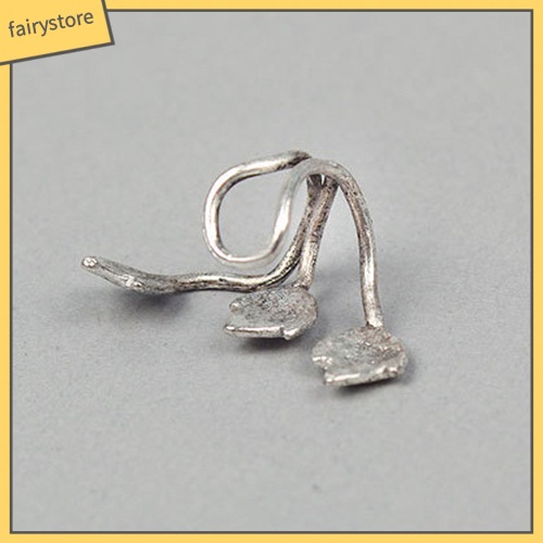 1 Bông Tai Đeo Vành Tai Hình Chiếc Lá Bằng Hợp Kim Phong Cách Vintage