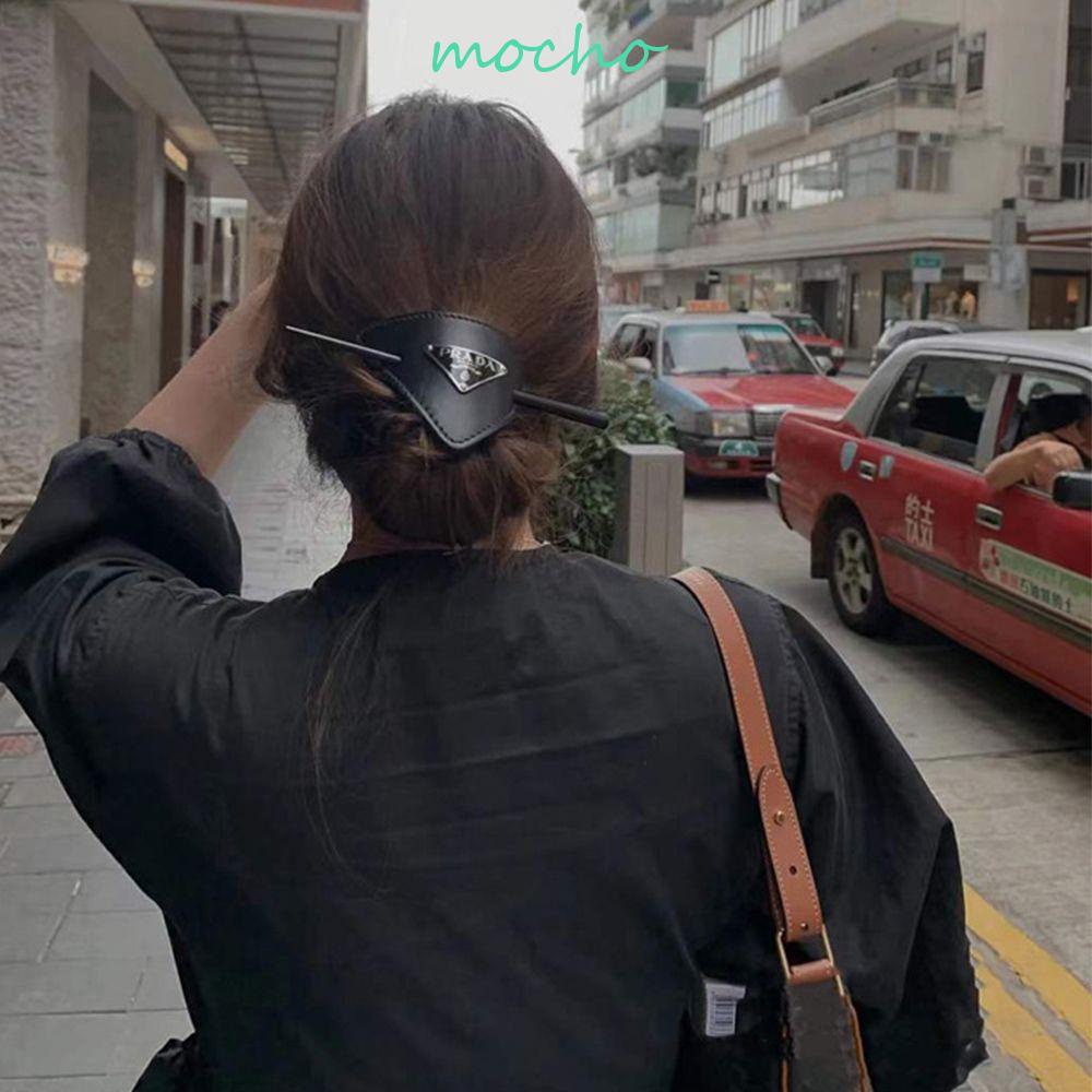 Kẹp Tóc PU Hình Tam Giác In Chữ Thanh Lịch Cho Nữ