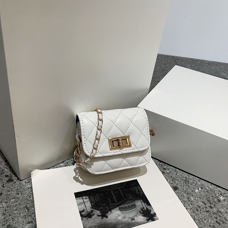 Túi Xách Đeo Vai Kiểu Vuông Nhỏ Phối Dây Xích Thời Trang Nữ Đơn Giản