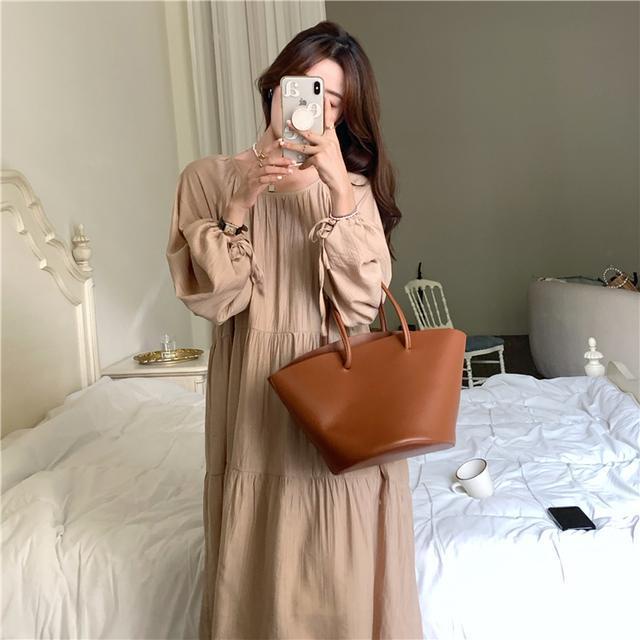 Đầm Vải Lanh Tay Phồng Dáng Rộng Buộc Dây Màu Trà Sữa Phong Cách Pháp Thời Trang Xuân Thu 2023 Mới Dành Cho Bạn Nữ