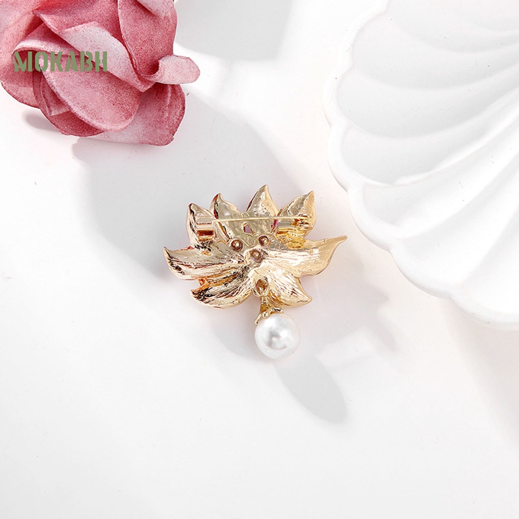 Ghim Cài Áo Hình Hoa Sen Đính Ngọc Trai Nhân Tạo Màu Tương Phản Sang Trọng