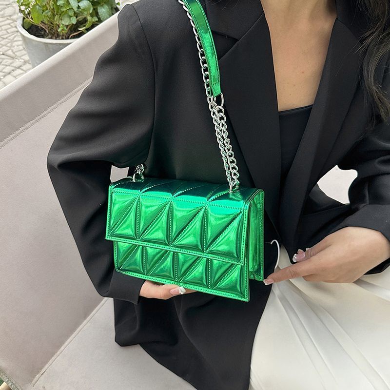 Túi Đeo Chéo Hình Vuông Nhỏ Họa Tiết Kẻ Sọc Phối Dây Xích Thời Trang Mới 2023 Cho Nữ