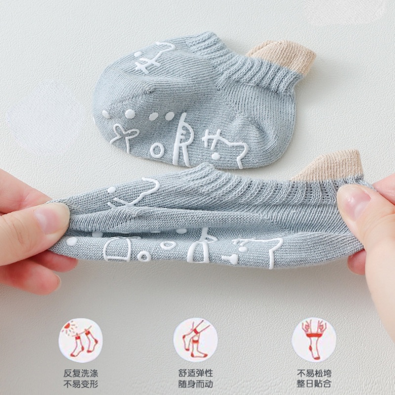 Vớ trẻ em mới mùa thu và mùa đông có dán chống trượt, vớ sàn tập đi cho bé, vớ thuyền sơ sinh hoạt hình dễ thương