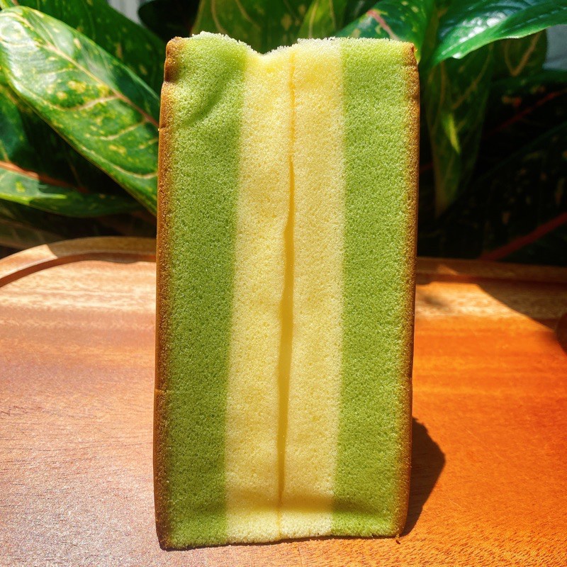 Bánh Bông Lan Tam Giác Nhiên Lợi vị Trà Xanh