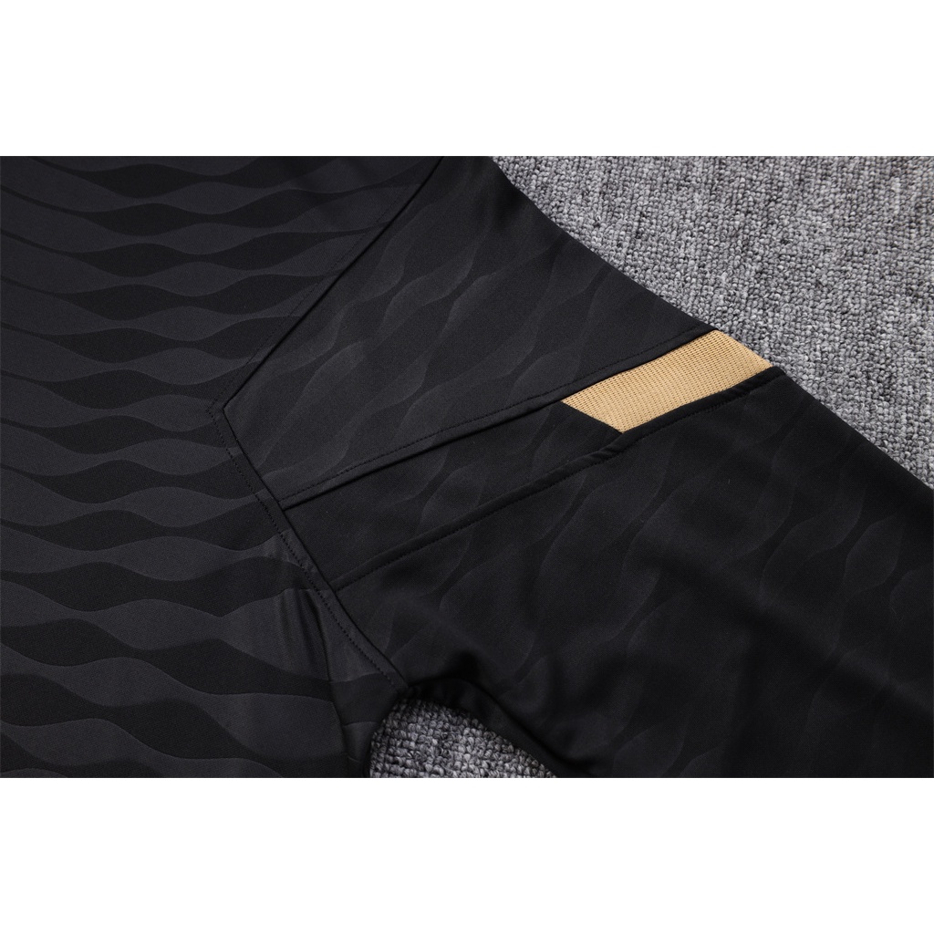 Áo Thun Đá Banh Tay Dài Đội Tuyển Barcelona 2023-2024