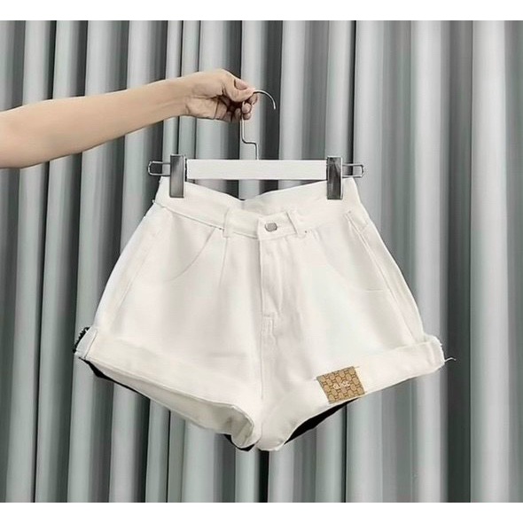 Quần Sọt Jean Nữ Mẫu Trơn Lật Lai Đính Logo Siêu Cute