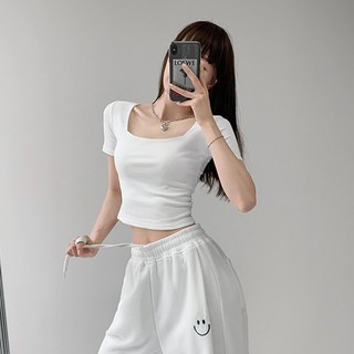 Áo thun Crop Top trơn cổ vuông đơn giản phong cách basic cho nữ