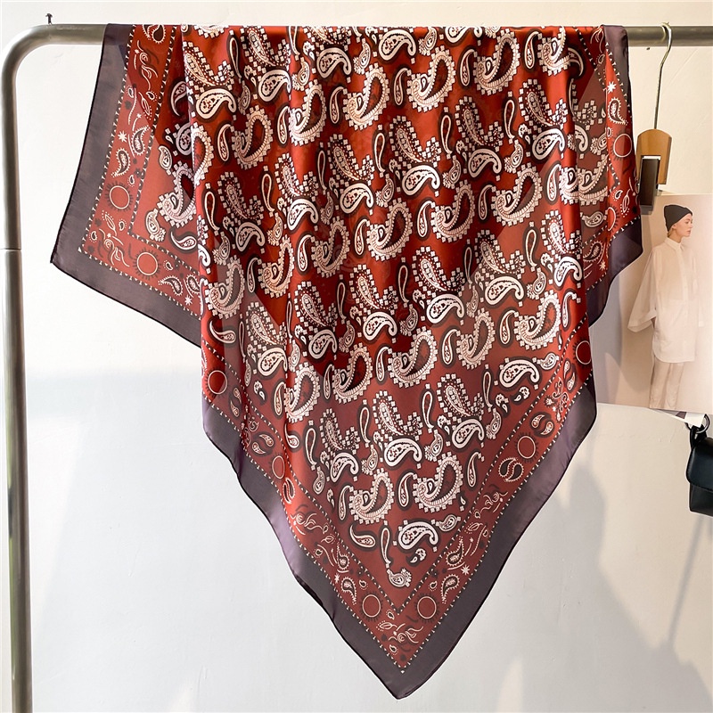 Khăn Choàng Cổ Hình Vuông 90 * 90CM Bằng Lụa In Họa Tiết Thời Trang Thu Đông Cho Nữ