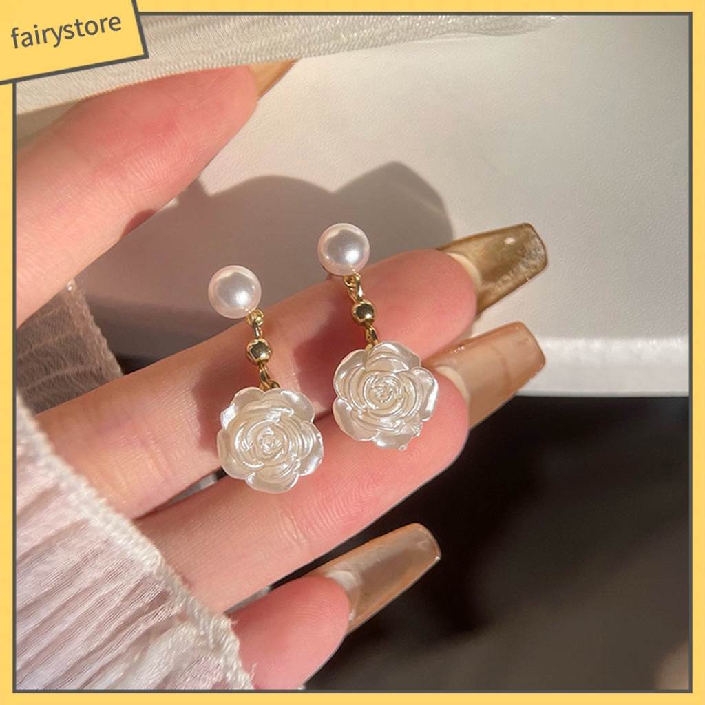 1 Đôi Bông Tai Hình Hoa Trà Đính Ngọc Trai Giả Bằng Hợp Kim Thời Trang