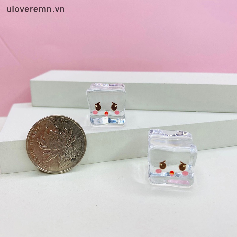 Set 5 Viên Đá Dạ Quang Trong Suốt Kèm Mặt Dây Chuyền Bằng Nhựa Resin DIY