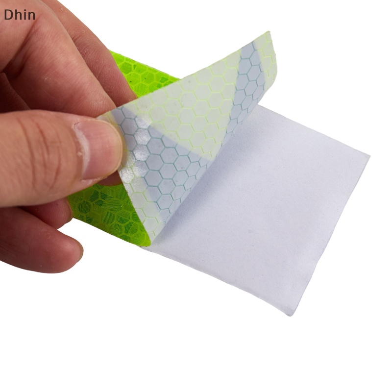 Băng Keo Phản Quang Cảnh Báo An Toàn Cho Xe Hơi Kích Thước 5x300CM