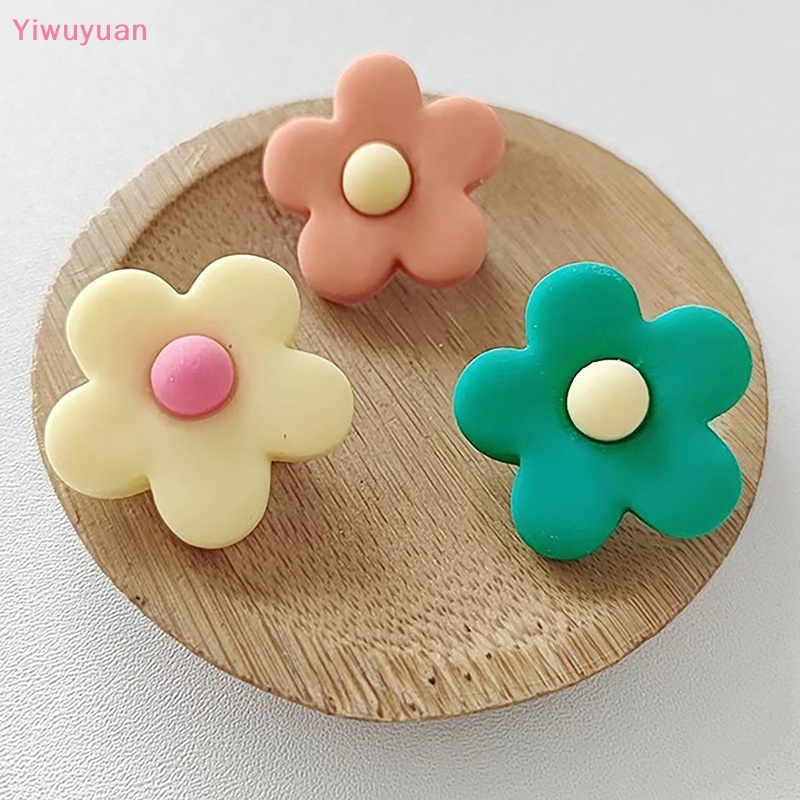 2 Trâm Cài Áo Hình Hoa Nhỏ Xinh Xắn Mới