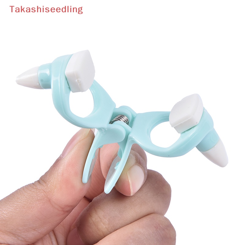 1 Dụng Cụ Kẹp Mũi Định Hình Làm Đẹp