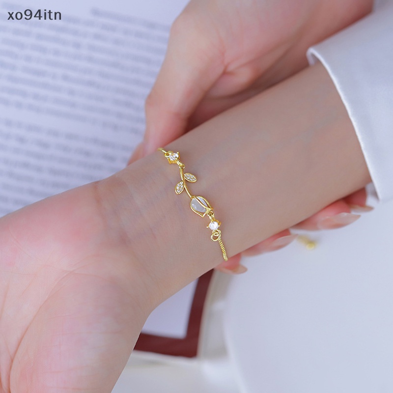 Vòng Tay Chuỗi Hạt Màu Vàng Hình Hoa Tulip Đính Đá Opal Đơn Giản Thời Trang Cho Bạn Gái