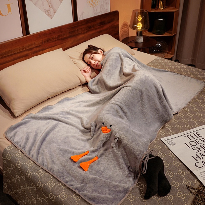 Phim hoạt hình vịt cuộn chăn kép-mục đích nghỉ trưa văn phòng ngủ trưa điều hòa nhiệt độ chăn trẻ em san hô nhung nhỏ chăn ô tô