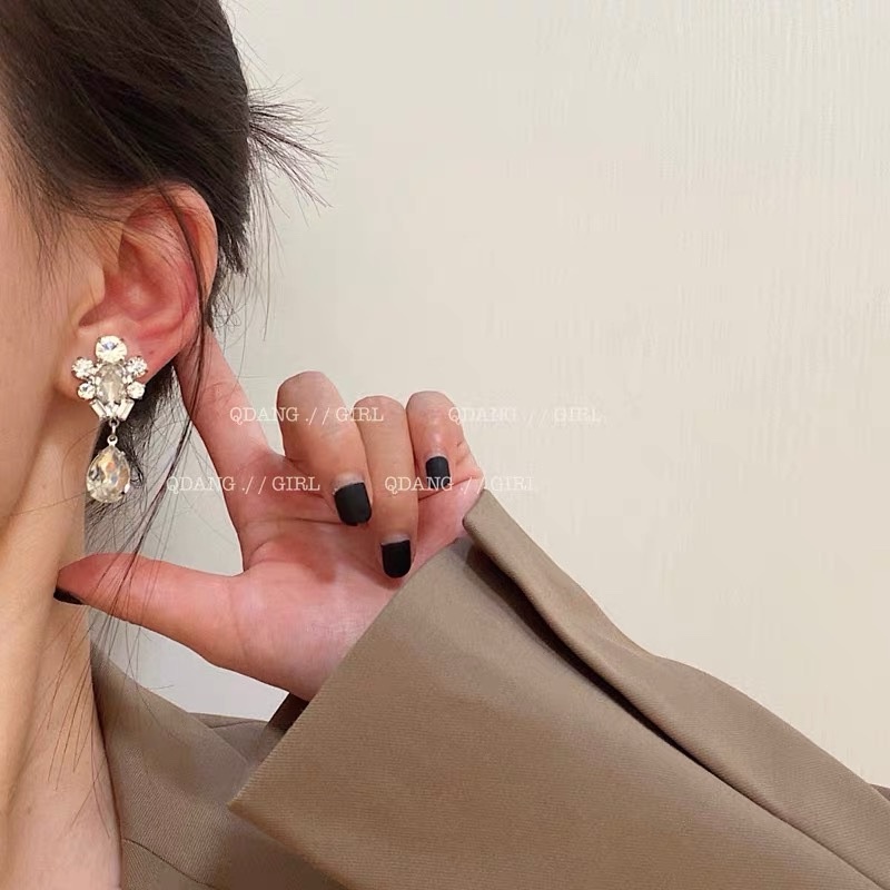 Bông Tai Hình Giọt Nước Đính Kim Cương Lấp Lánh Phong Cách Retro Thời Trang Hàn Quốc Cho Nữ