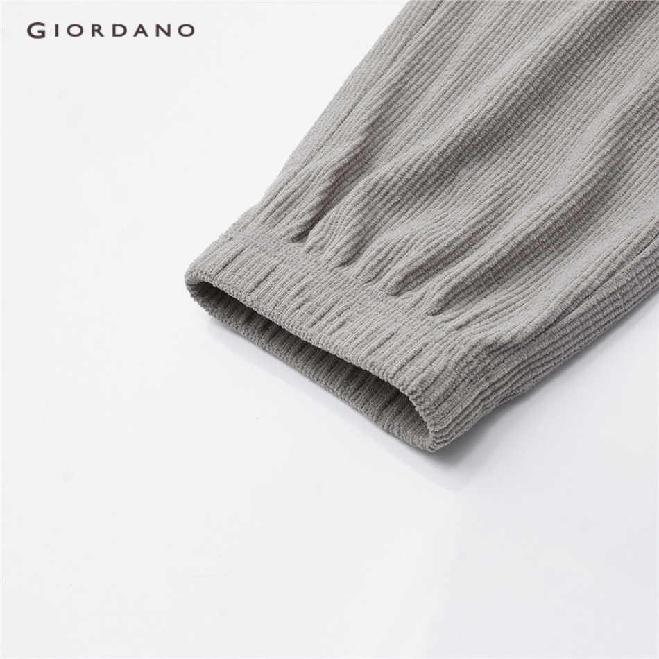 Quần jogger GIORDANO 18112705 nhung kẻ lưng thun đầu gối may đính bọ dành cho nam