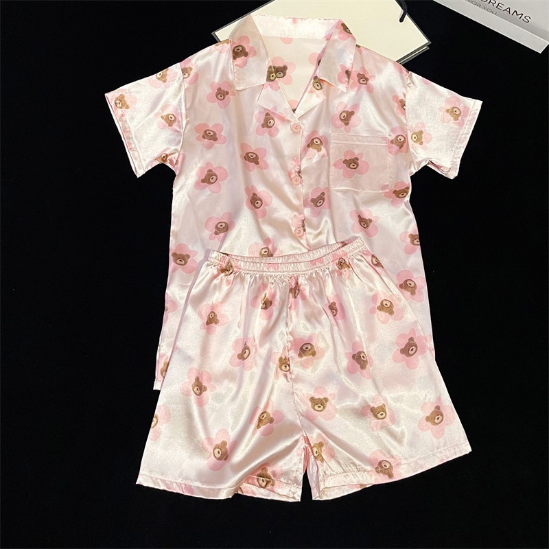 Bộ Đồ Ngủ Ngắn Tay Bằng Lụa Mát Phối Ren Họa Tiết Hoạt Hình Cho Nữ