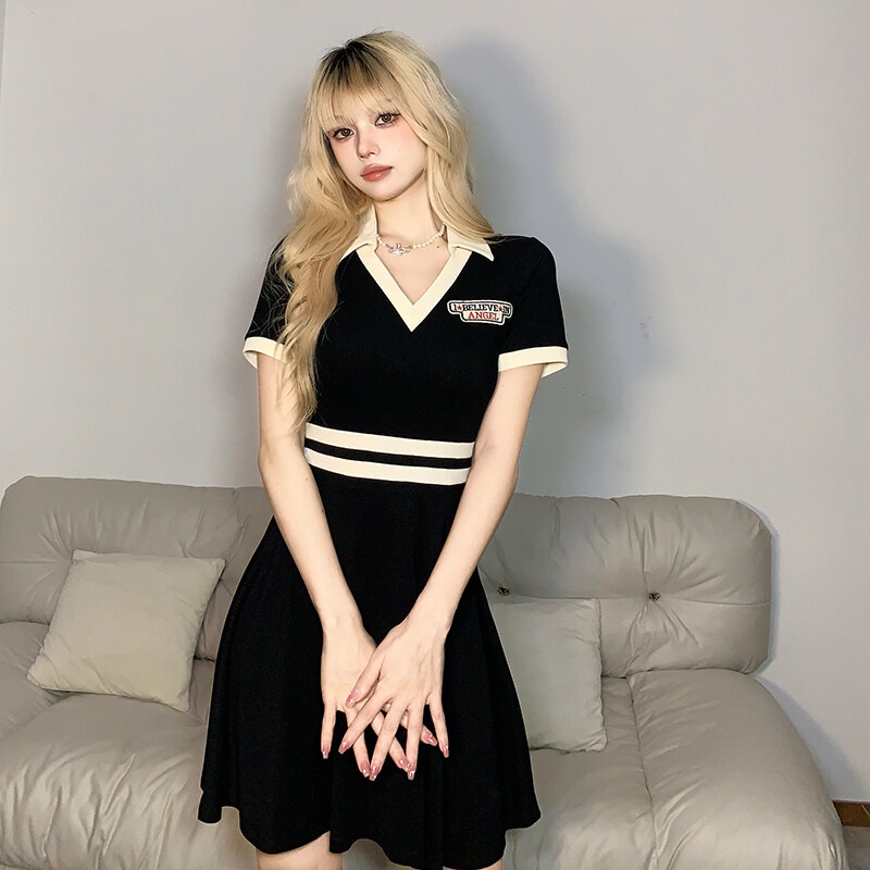 Đầm Chữ A Tay Ngắn Cổ Chữ V Màu Tương Phản Dễ Thương Dành Cho Nữ