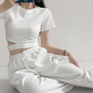 Áo croptop cổ tròn khoét eo