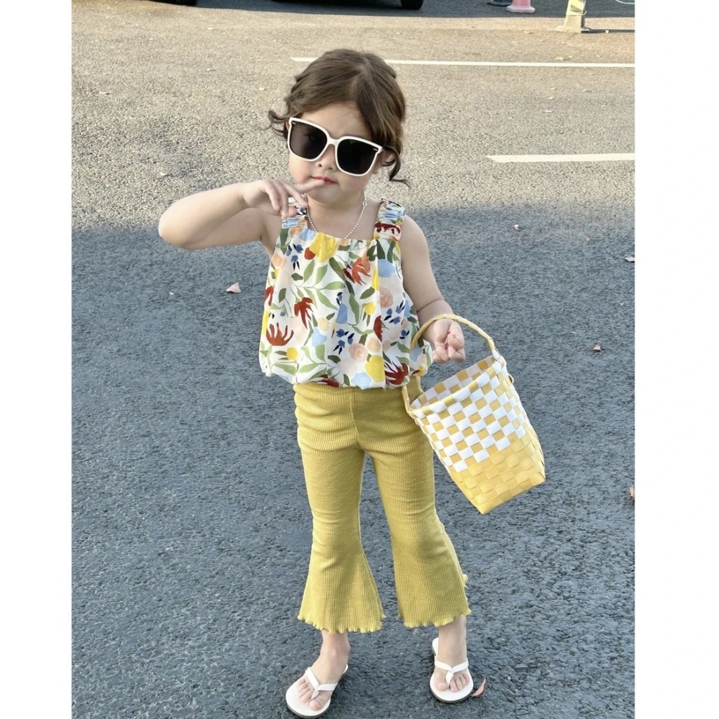 Bộ Áo Thun + Quần Yếm Dáng Rộng In Hoa Phong Cách Hàn Quốc Thời Trang Mùa Hè Cho Bé Gái