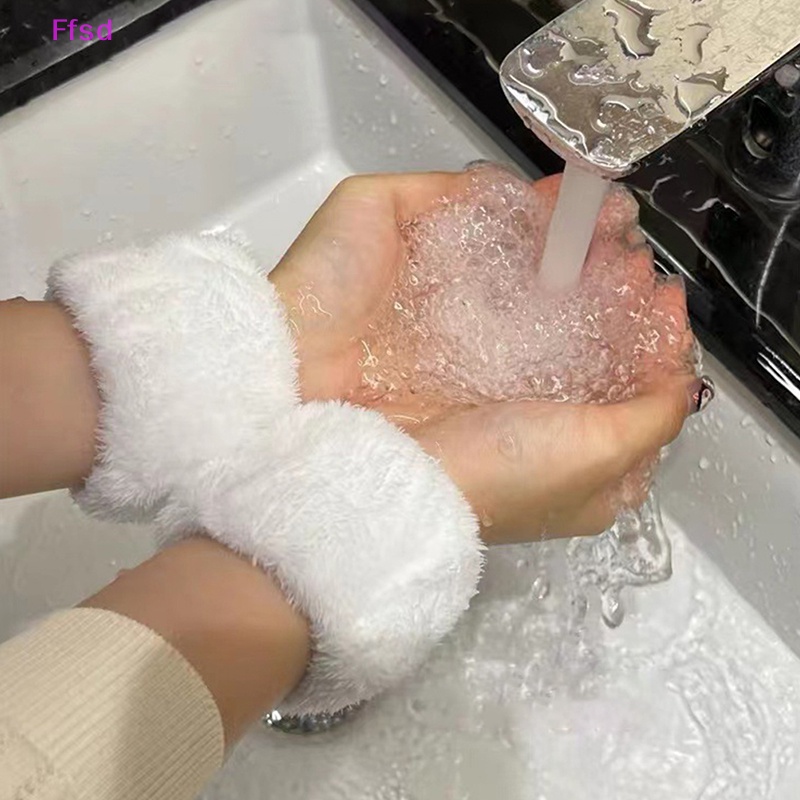 1 Cặp Băng Đeo Cổ Tay Thấm Hút Mồ Hôi Linh Hoạt Họa Tiết Hoạt Hình